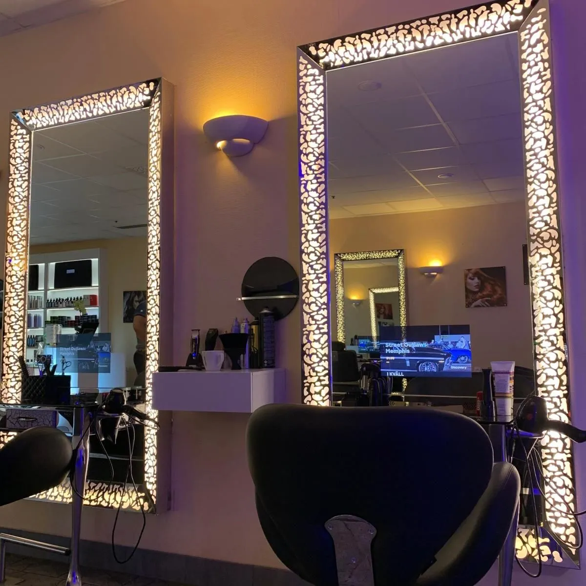 Företag 4 bild ART STUDIO SALONG - FRISÖR ROTEBRO