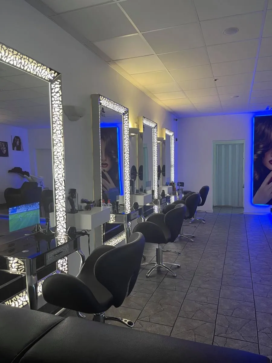 Företag 17 bild ART STUDIO SALONG - FRISÖR ROTEBRO